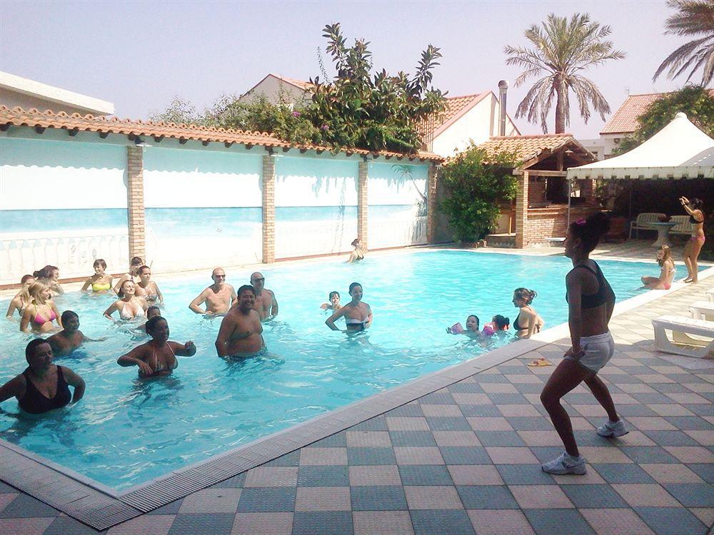 الشقق الفندقية مسينافي  Oasi Azzurra المظهر الخارجي الصورة