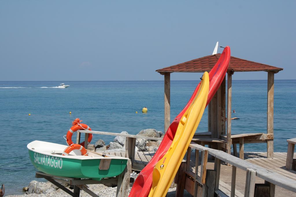 الشقق الفندقية مسينافي  Oasi Azzurra المظهر الخارجي الصورة