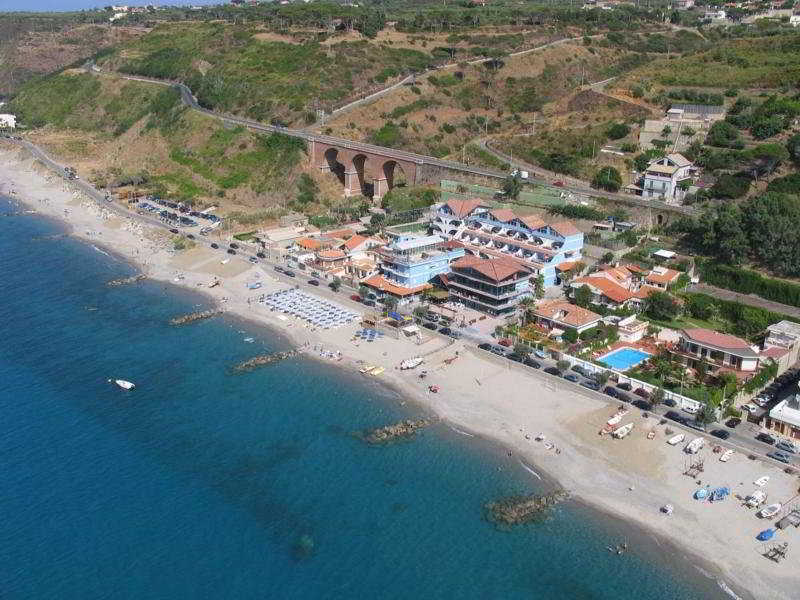 الشقق الفندقية مسينافي  Oasi Azzurra المظهر الخارجي الصورة